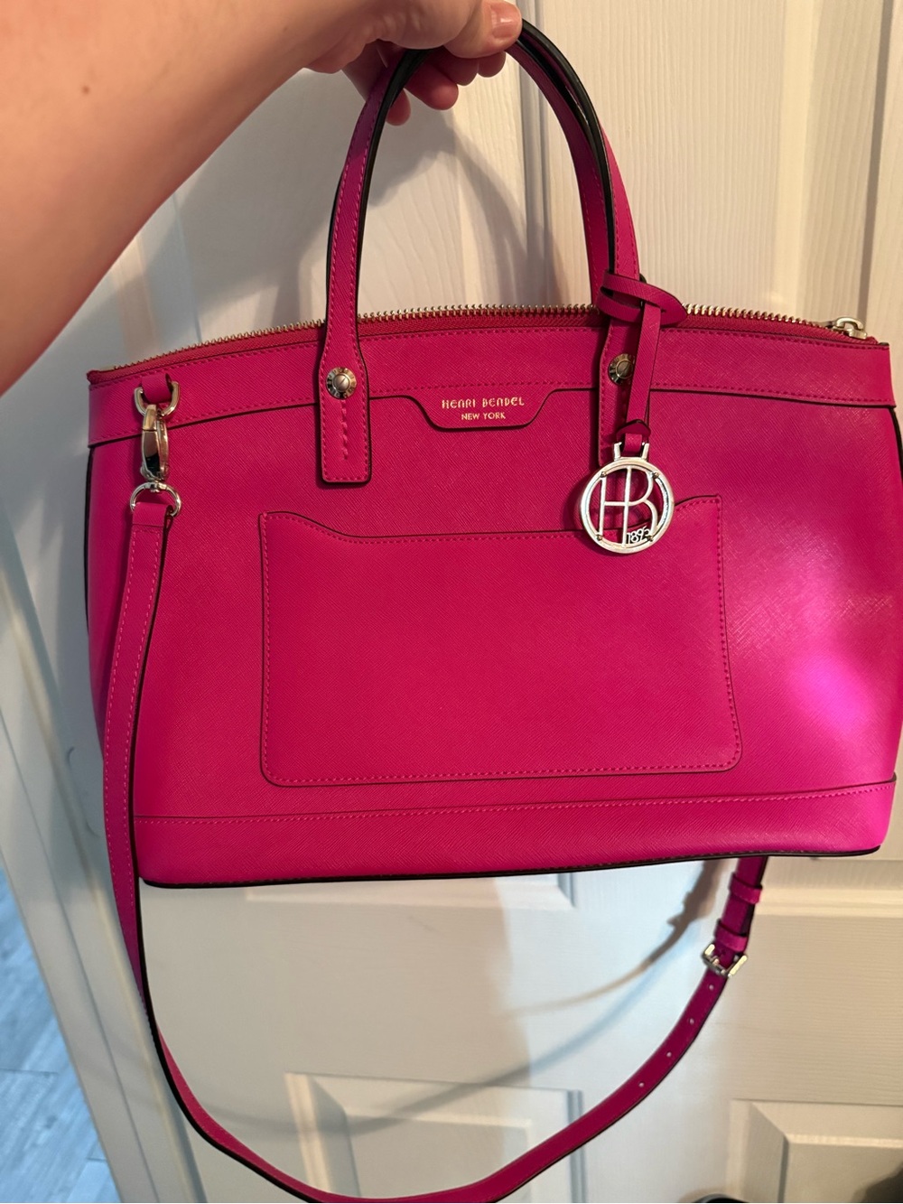 Hebri Bendel Fuschia Purse